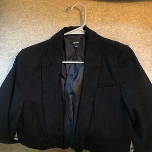 Women’s blazer, black blazer, work, business, dress shirt, dress coat